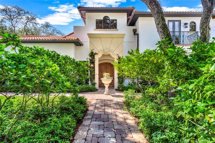 Property Photo: 906 Seagrape Lane FL 32963