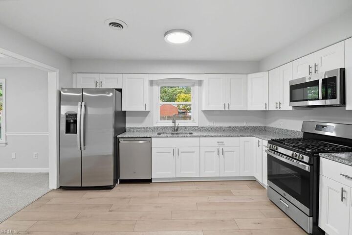 Property Photo: 2230 Haywood Ave VA 23324