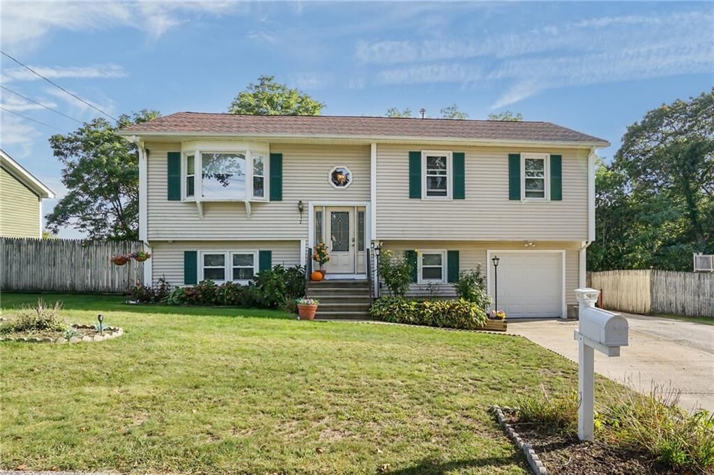 Property Photo:  7 Hill Street  RI 02904