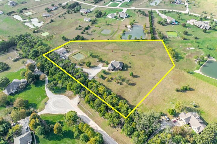 Property Photo: 11909 E Calais Ct KS 67210-1861