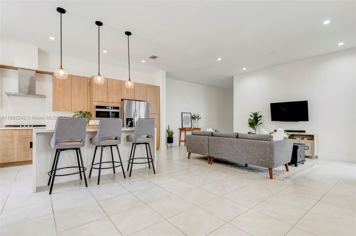 Property Photo:  4437 NW 80th Ct  FL 33166 