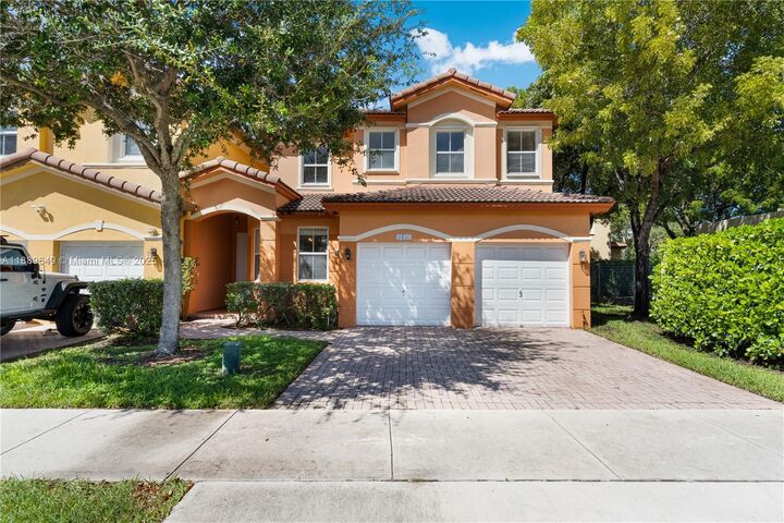 8450 NW 113th Psge  Doral FL 33178 photo