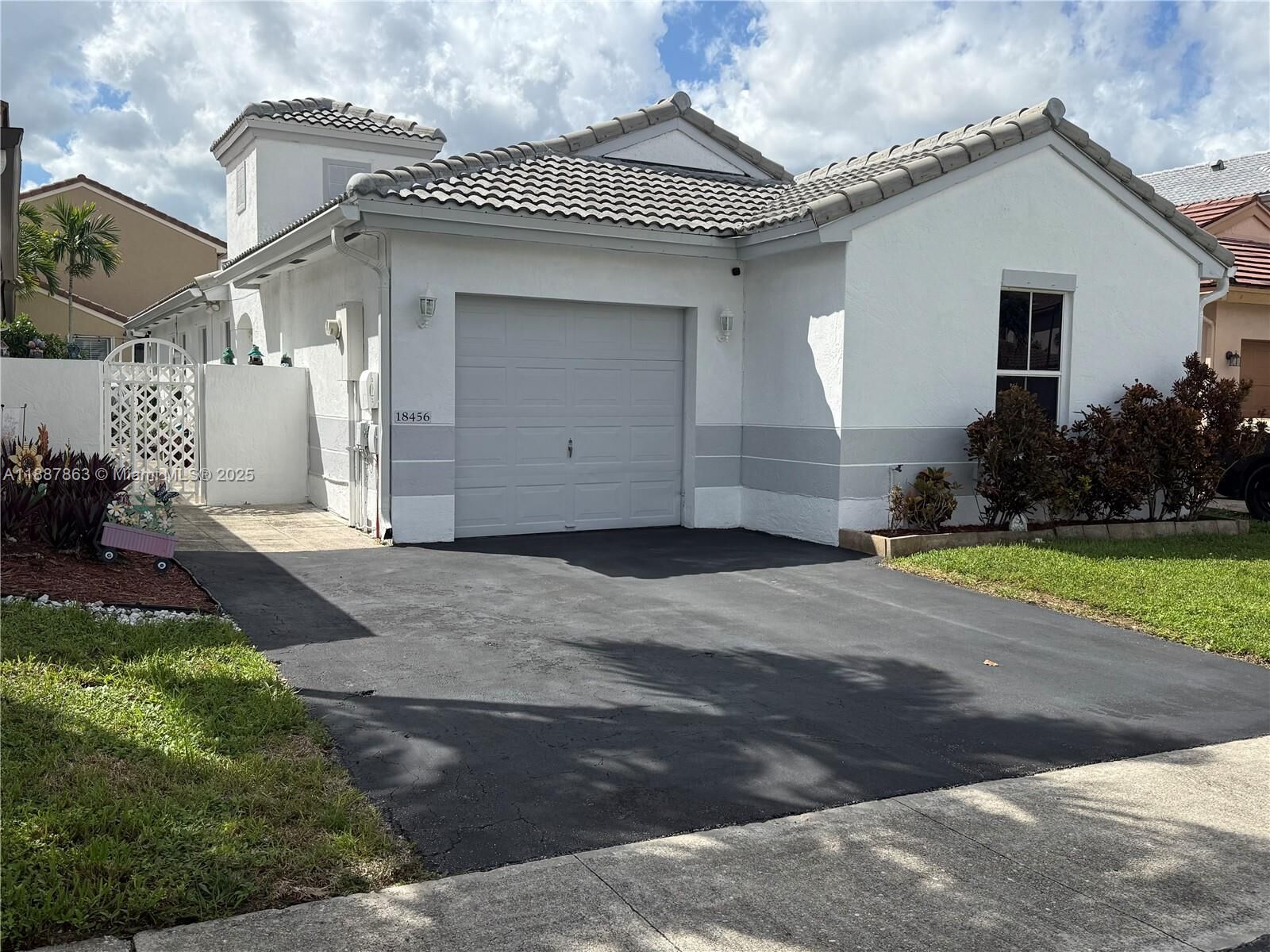 Property Photo: 18456 NW 22nd St FL 33029
