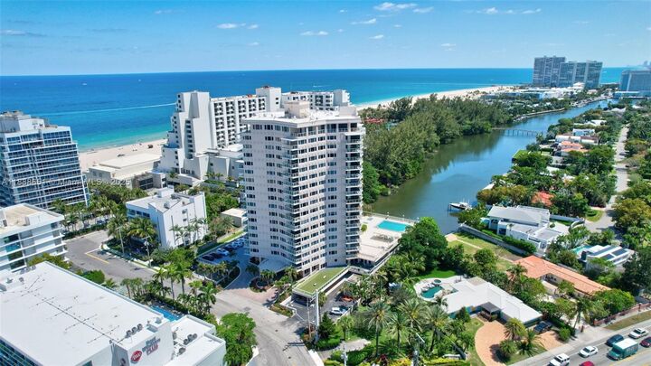 Property Photo: 3000 Holiday Dr 306 FL 33316