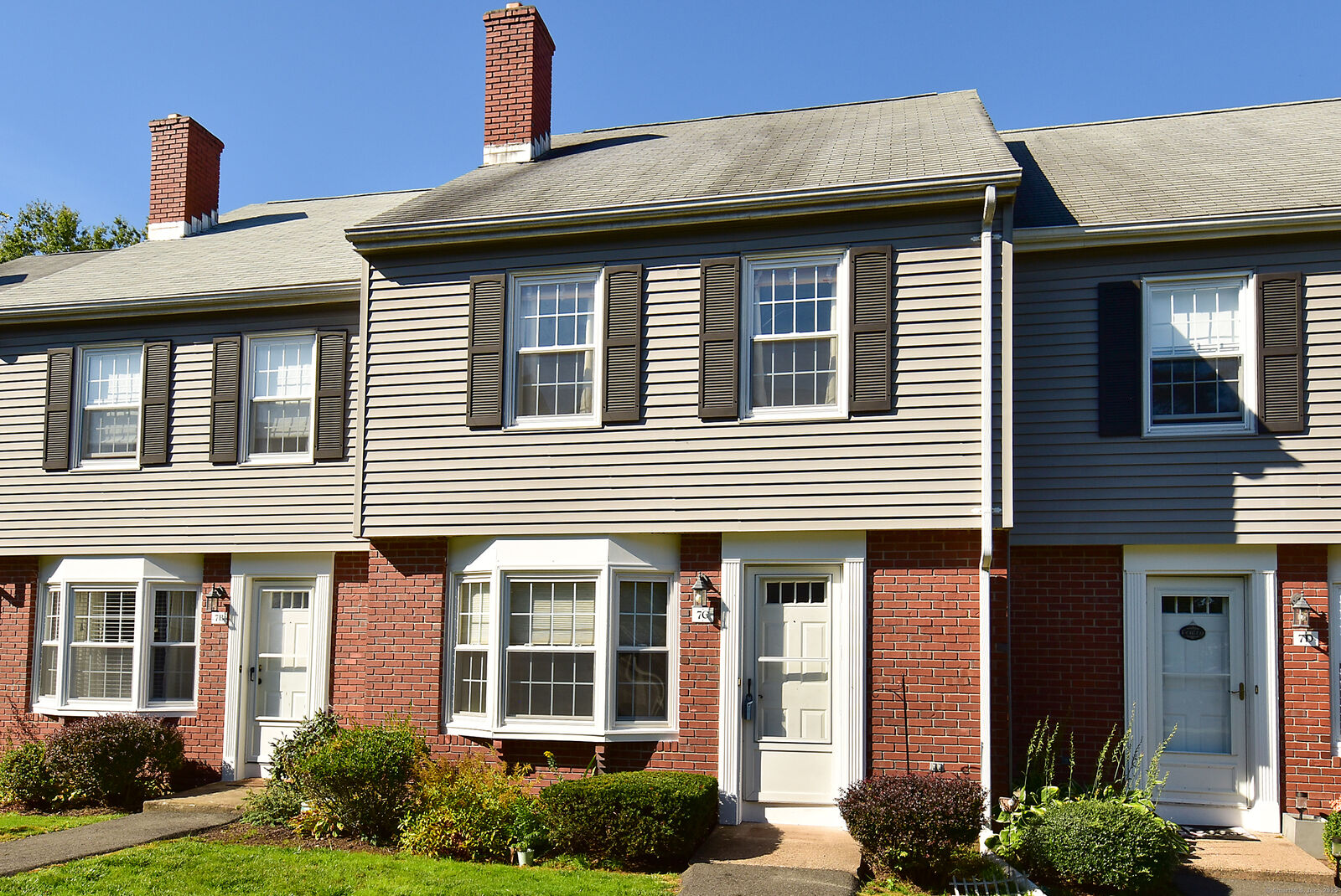 Property Photo:  7 Barrington Drive Apt C  CT 06109 