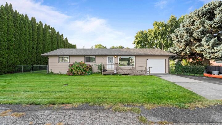 Property Photo: 5820 W Park Place WA 99301