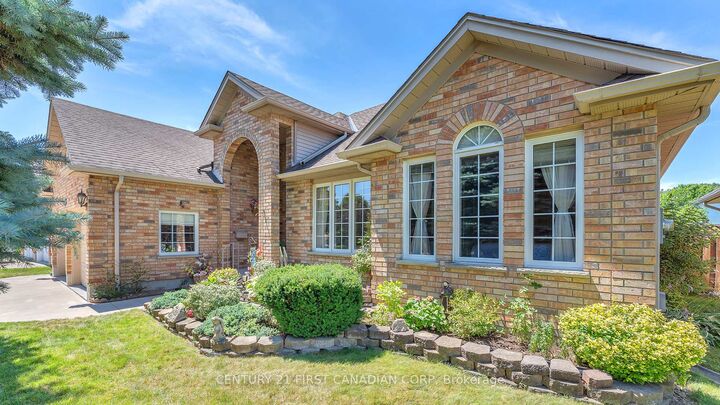 Property Photo:  79 Wintergarden Road  ON N5Y 5M3 