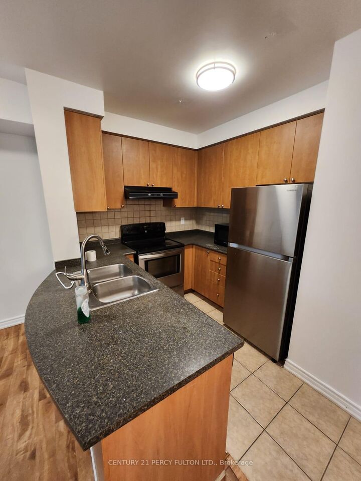 Property Photo: 5508 Yonge Street 206 ON M2N 7L2
