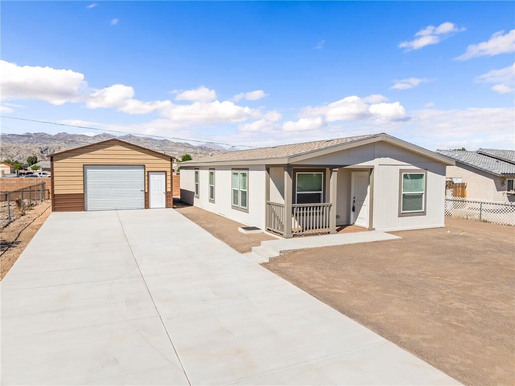 Property Photo: 1917 Morning Glory Trail AZ 86442