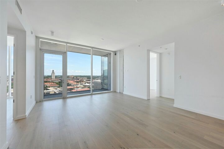 Property Photo: 313 W 17th Street 2101 TX 78701