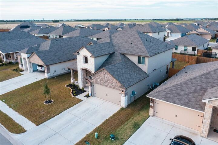 Property Photo:  211 Reagor Drive  TX 76574