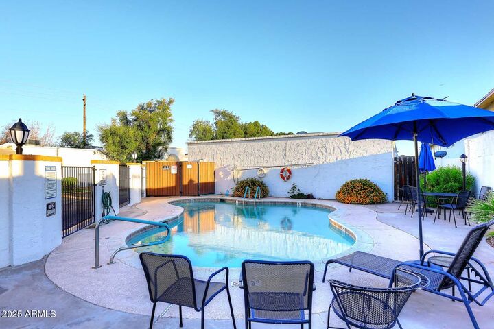 Property Photo: 5342 N Las Casitas Place AZ 85016