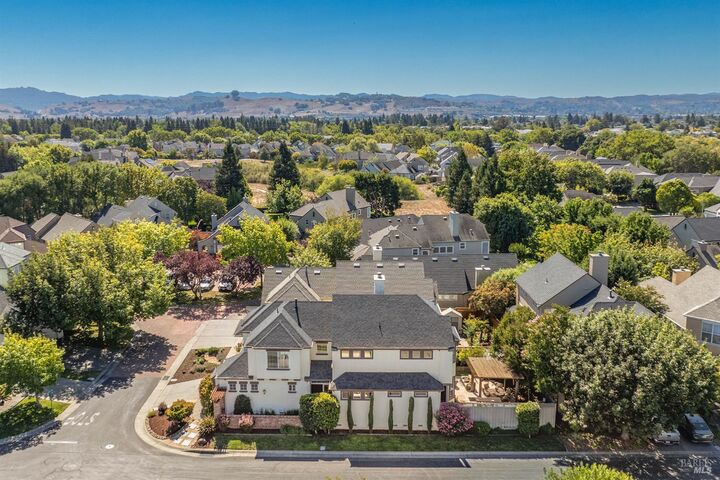 2 Wedgewood Court  Petaluma CA 94954 photo