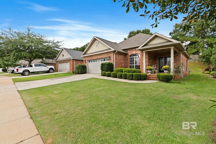 Property Photo: 30206 Loblolly Circle AL 36527