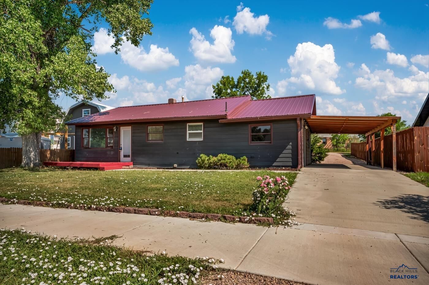 Property Photo: 222 Vilas SD 57744