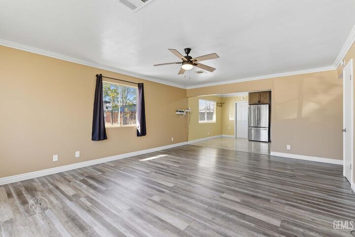 Property Photo:  615 2nd Street  CA 93268 