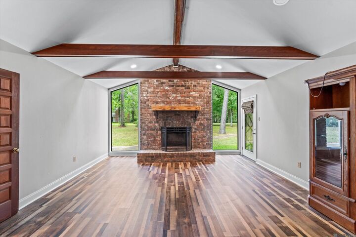 Property Photo: 5532 Summer Lake Dr LA 70817