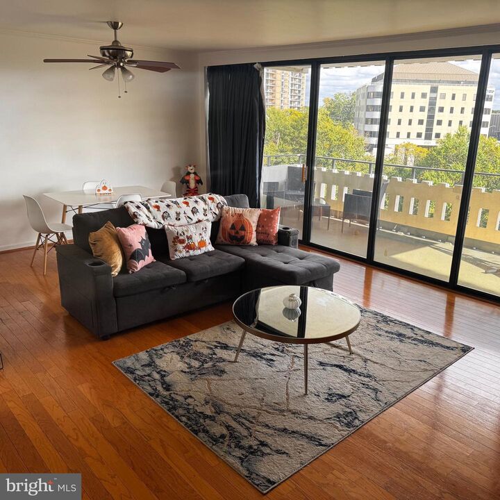 Property Photo:  6301 Stevenson Avenue 711  VA 22304 