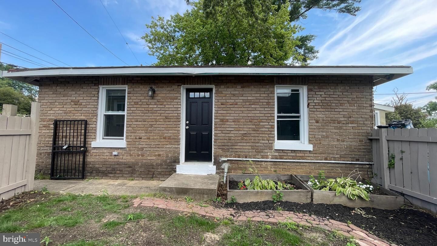 Property Photo: 1415 Hamilton Street NW Carriage House DC 20011