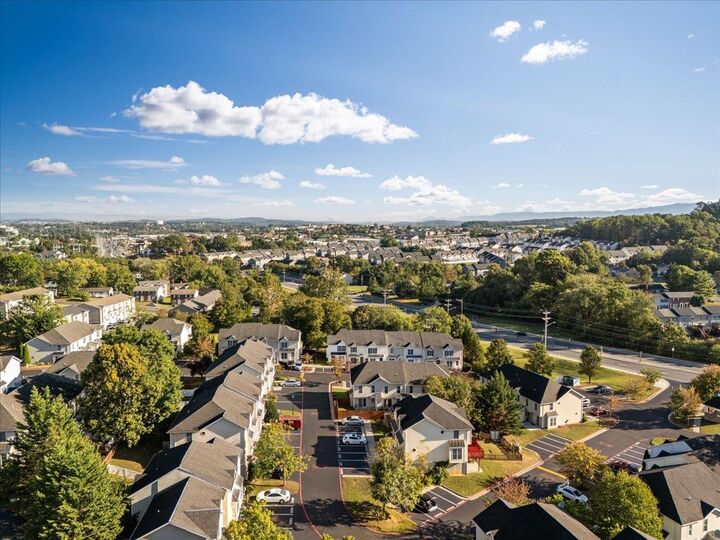 Property Photo:  2387 King Arthurs Ct  VA 22801