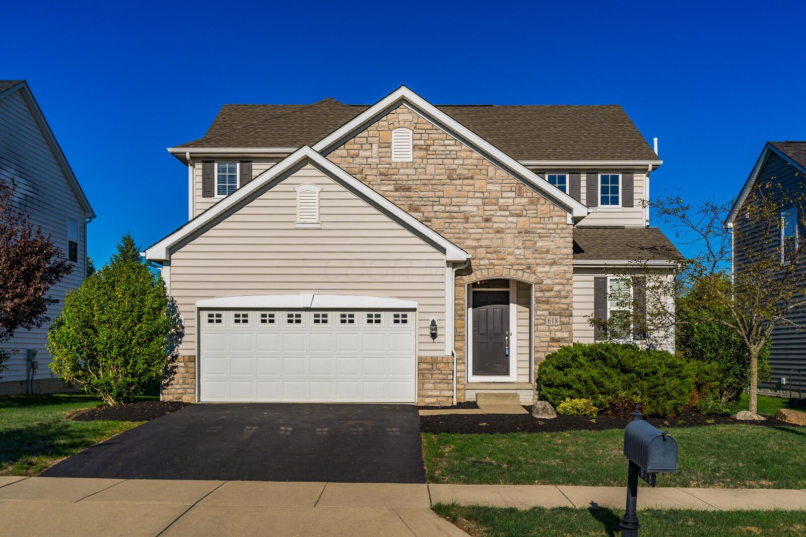 Property Photo: 618 Sandhill Court OH 43015