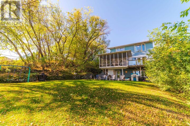 Property Photo:  30 Minnesota Street  ON P9N 3V4 