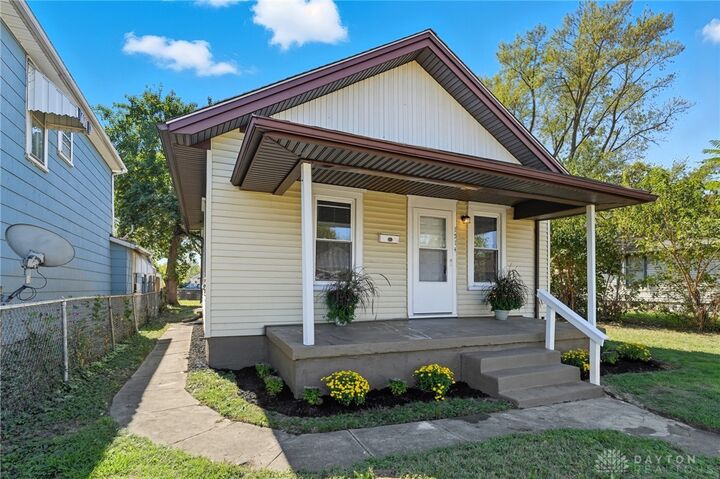 Property Photo:  1514 Taylor Avenue  OH 45044 