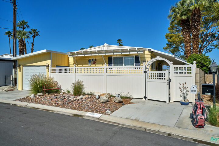 Property Photo: 33169 Barcelona Drive CA 92276