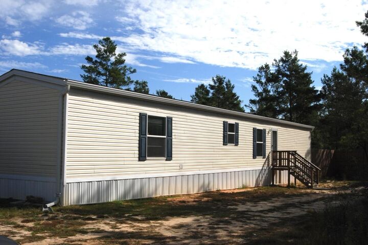 Property Photo:  18 Daffodil Court  FL 32433 