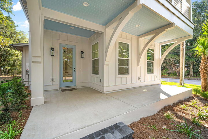 Property Photo:  326 E Mitchell Avenue  FL 32459 
