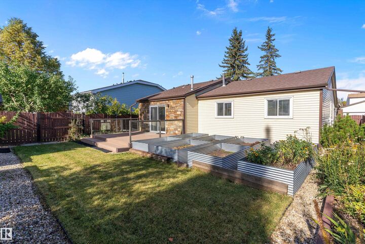 Property Photo: 10435 14 Avenue NW AB T6J 5R7
