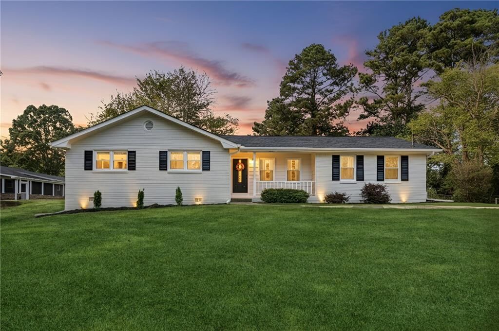 Property Photo: 1545 Falcon Lane GA 30017