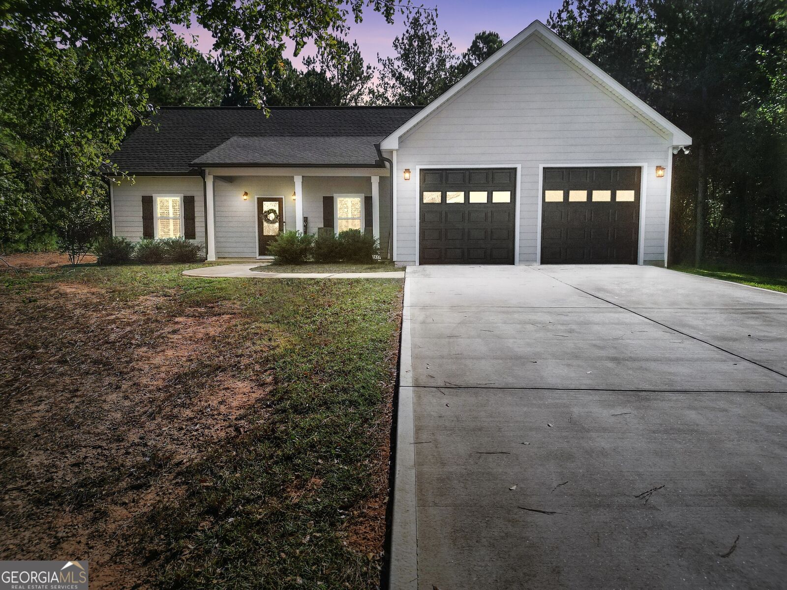 Property Photo: 2637 Birdie Road GA 30223