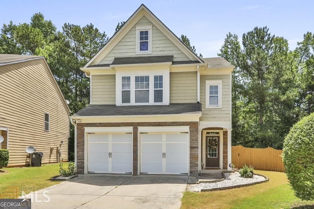 Property Photo: 6098 Allpoint Way GA 30213