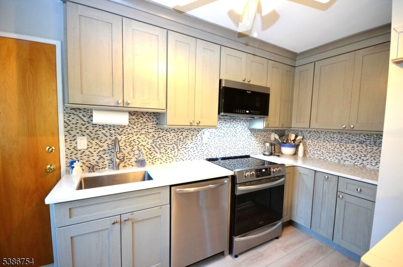 Property Photo: 5 Stone Hill Rd NJ 07081