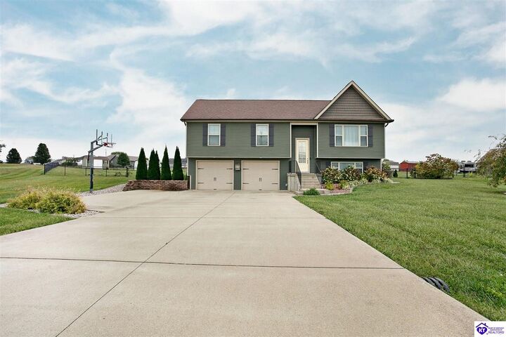 Property Photo:  70 Reins Court  KY 42701