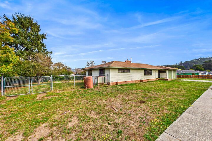Property Photo:  3075 Campton Heights Drive  CA 95540 