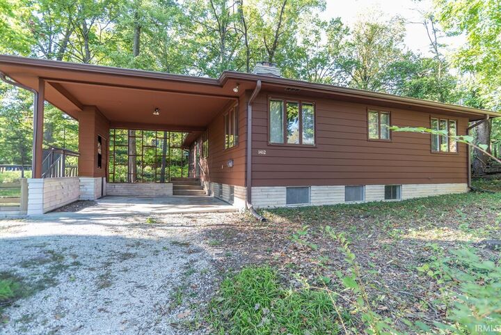 Property Photo: 1412 E 2 Street IN 47401