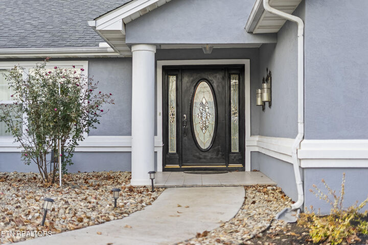 Property Photo: 205 Lexington Place TN 37862