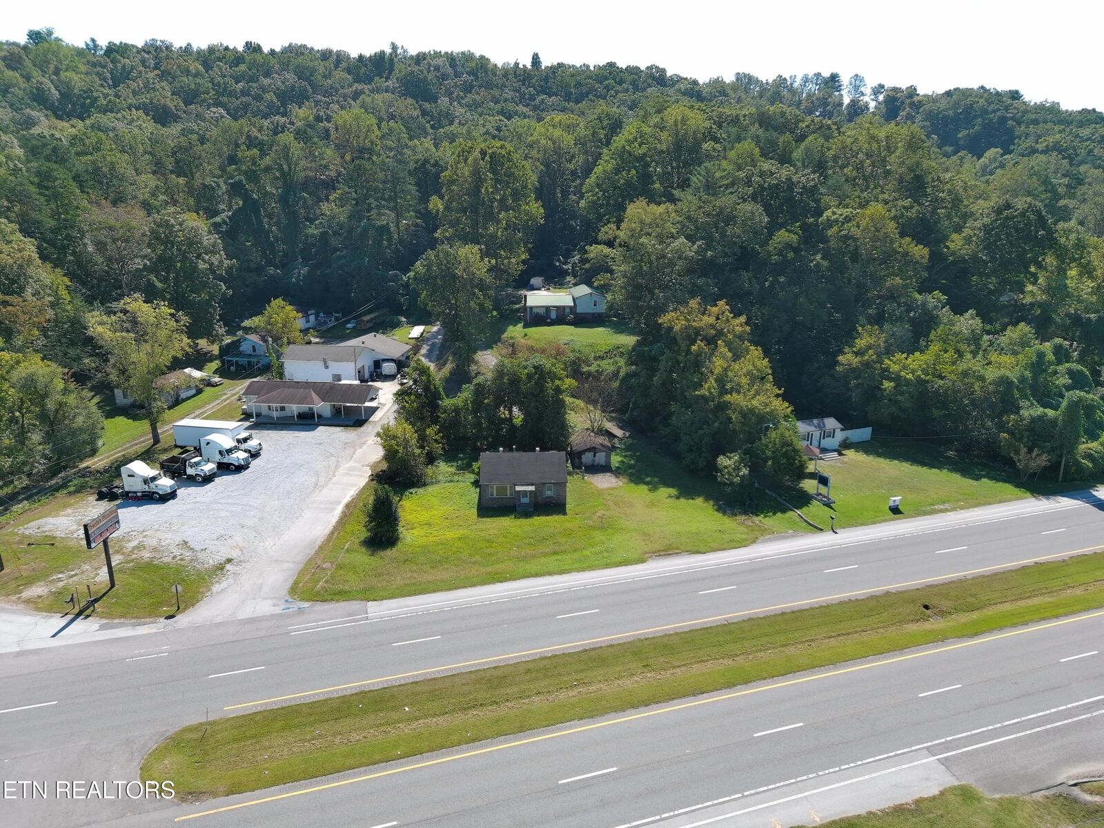 Property Photo: 2301 Roane State Hwy TN 37748