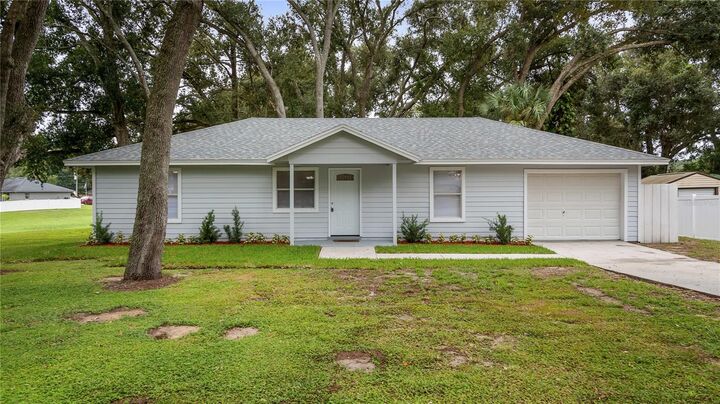 114 W Osceola Court  Minneola FL 34715 photo
