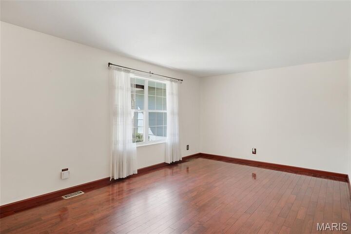 Property Photo: 4204 Elkhart Lake Road MO 63304