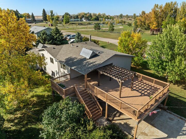 Property Photo:  315 Knudson St  ND 58740 
