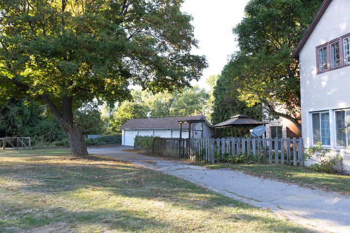Property Photo: 3180 S Lakeshore Drive MI 49085