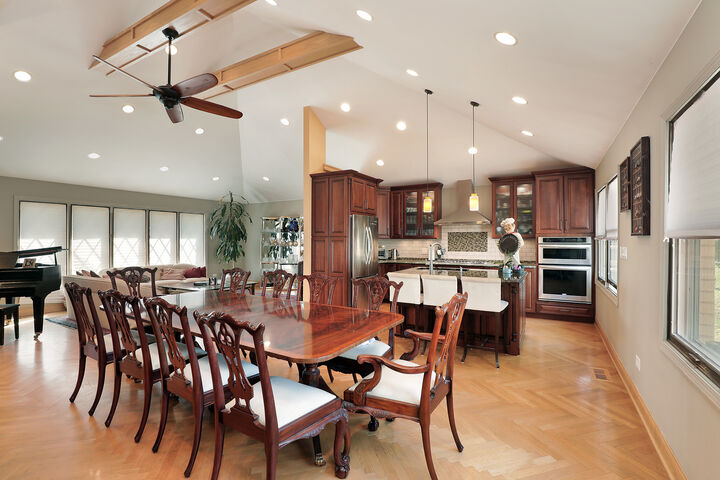 Property Photo:  730 Castlewood Lane  IL 60015 