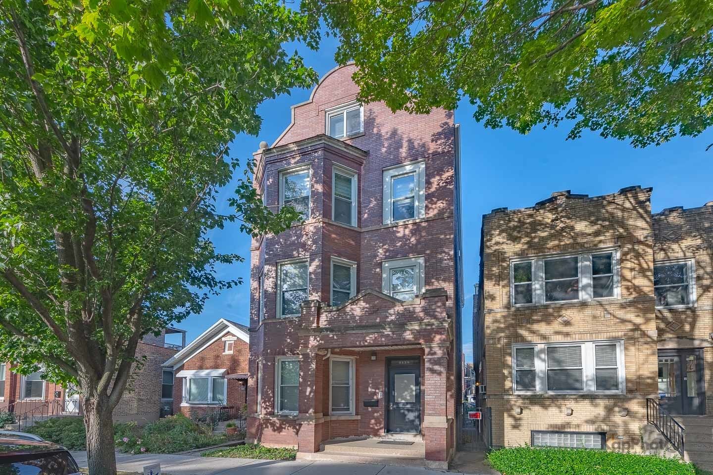 Property Photo: 3328 S Emerald Avenue 3 IL 60616