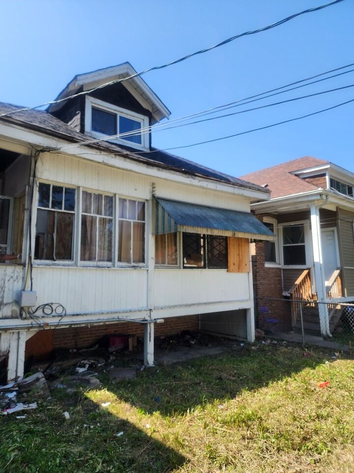 Property Photo:  7723 S Honore Street  IL 60620 