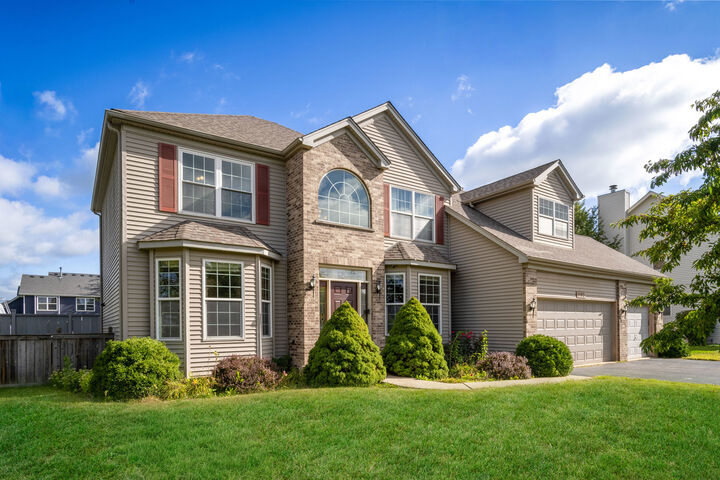 Property Photo: 1163 Western Lane IL 60560