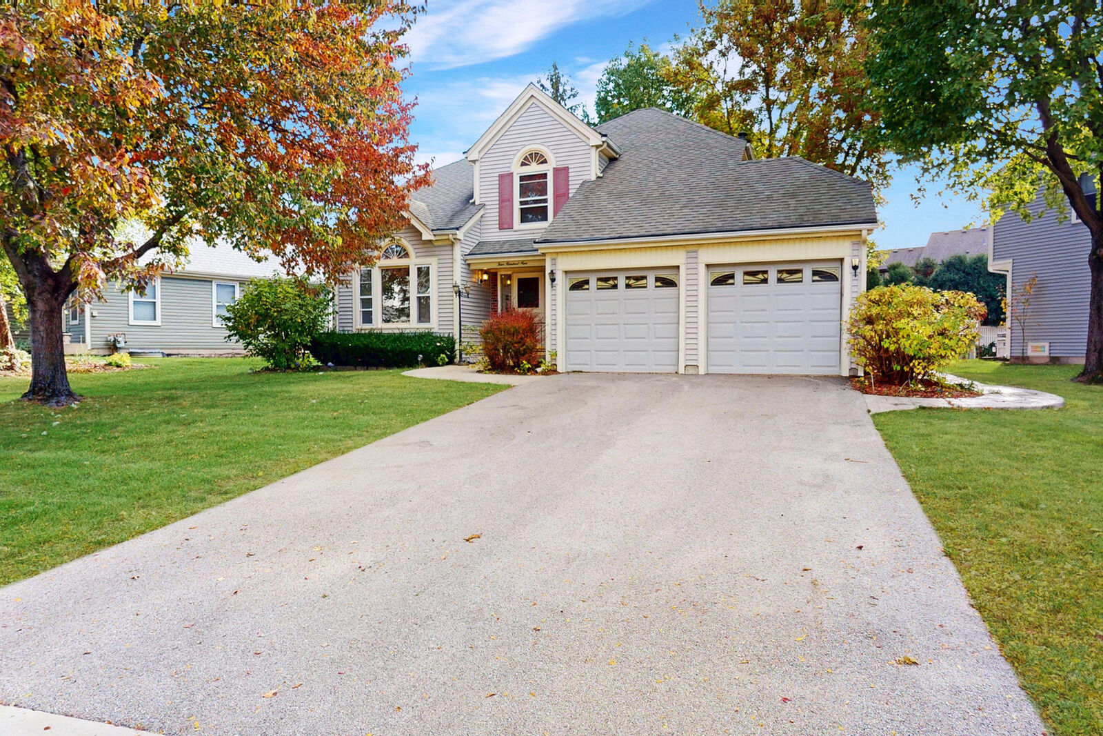 Property Photo:  409 New York Lane  IL 60007