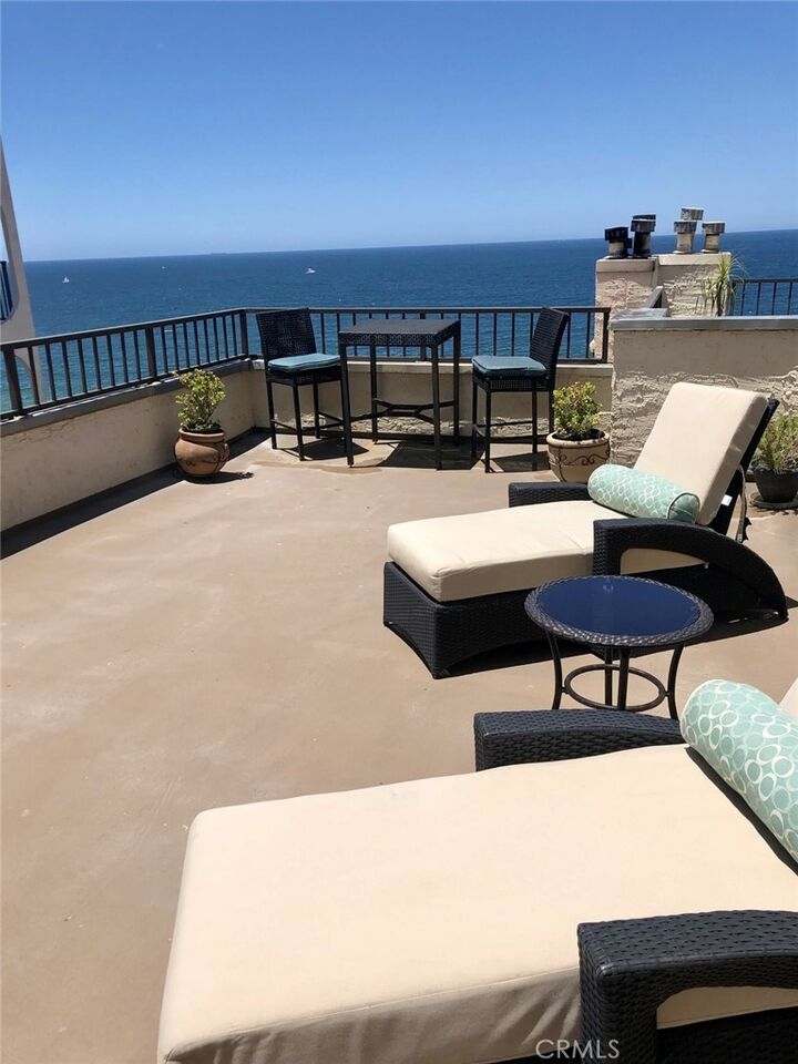 Property Photo: 555 Esplanade 517 CA 90277